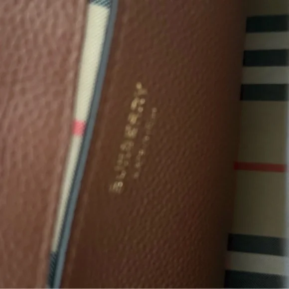 Burberry Vintage Checked Note Crossbody Bag - Picture 4 of 15